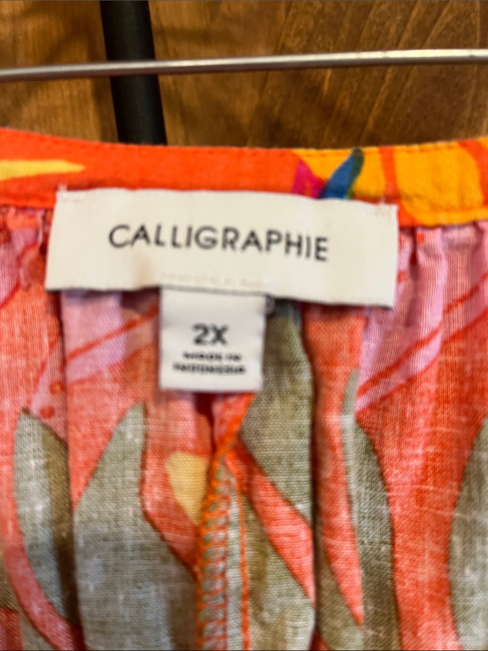 Calligraphie Multicolor Tropical V-Neck Top - Picture 2 of 3